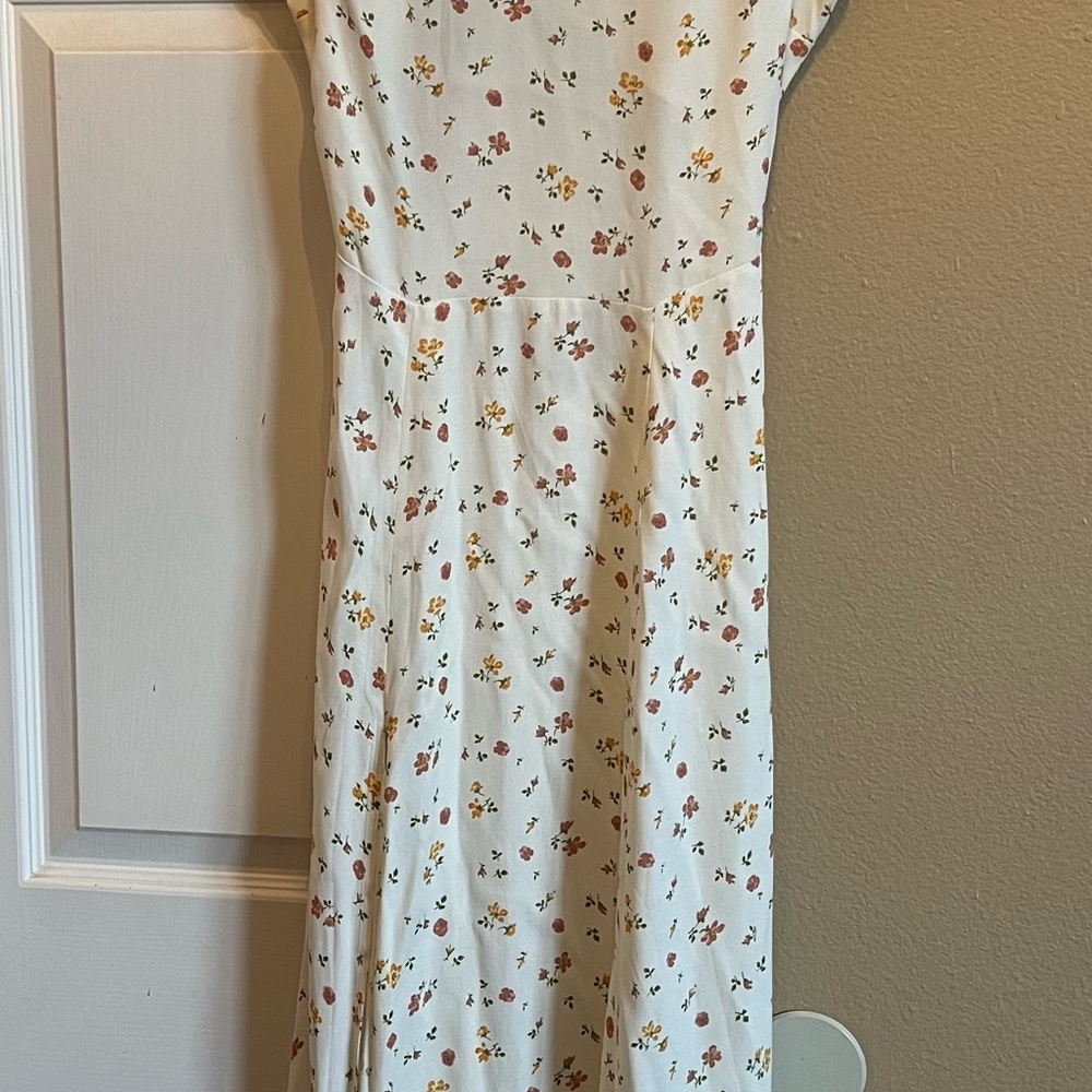 🌺REFORMATION FloralDress. New without tags🌺